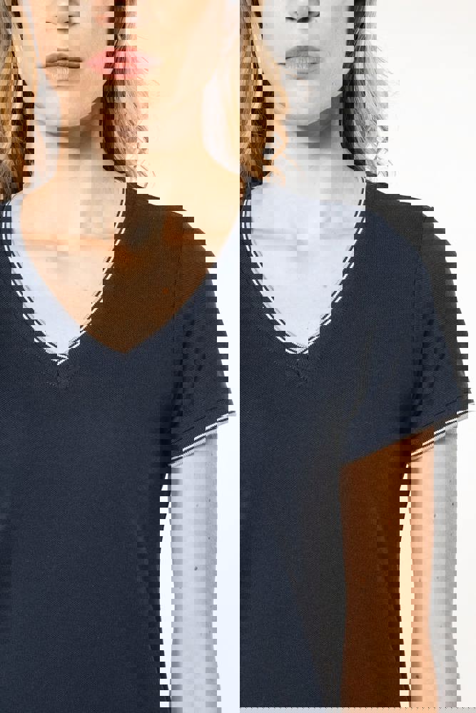 K394 - Damen T-Shirt aus Piqué-Trikot mit V-Ausschnitt